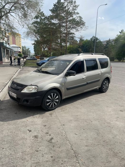 Продам ларгус машина