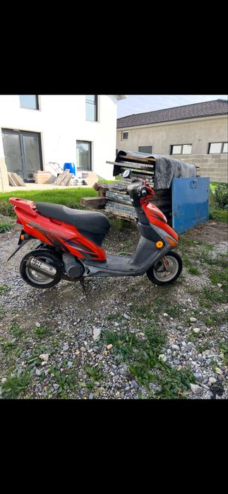 De vanzare scutere aduse din italia accept si variante .