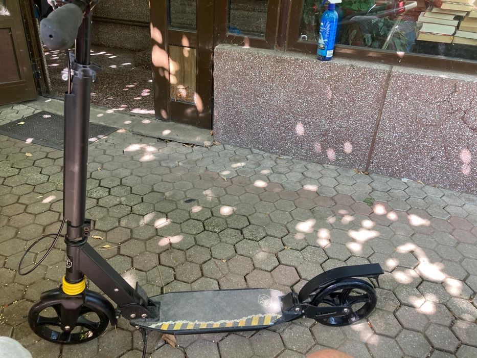 Trotineta copii adulti in stare buna nefolosita