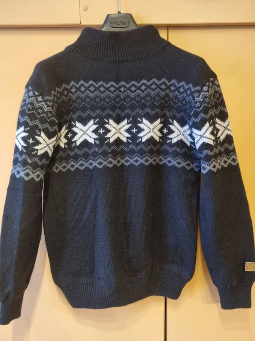 Мъжки вълнен пуловер