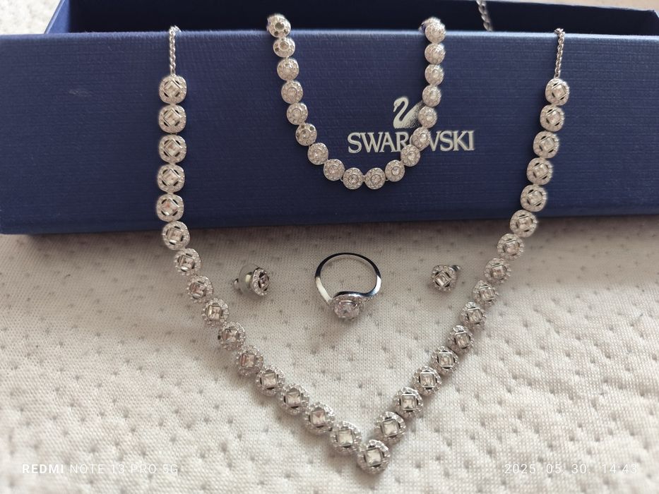 Set Swarovski Mesmera