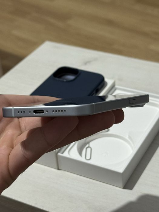 Iphone 15 light blue IMPECABIL 128 GB