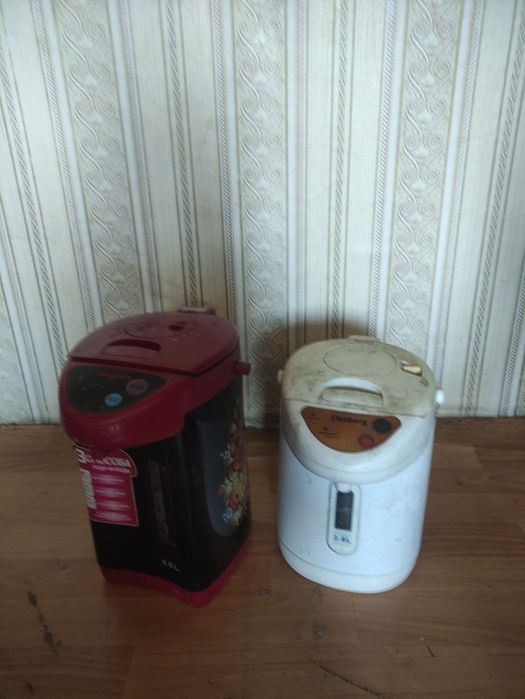 Отдам 2 термопота за