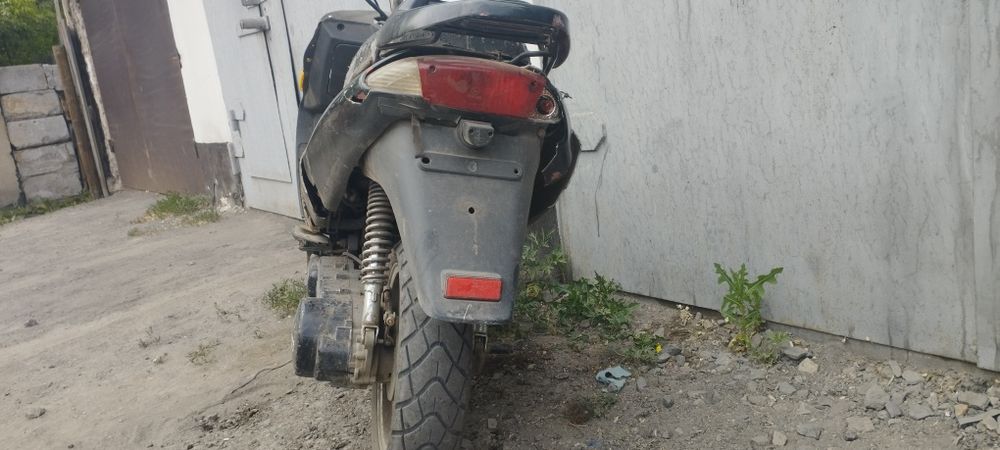 Продам скутор 150 кубов