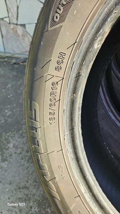 Гуми 185/60/16..