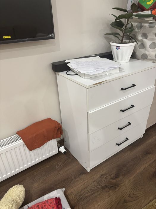 Продам шкаф белый