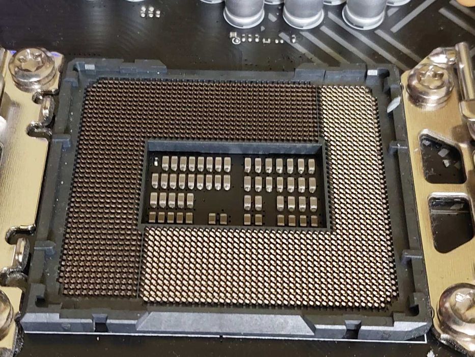 Intel Core i7 13700KF + MSI Pro Z690-P DDR4