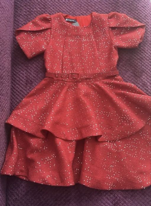 Платье на подростка яраое