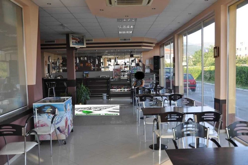 Продава се Промишлена сграда в Асеновград - 3400 кв.м за 221 €/кв.м - Снимка #3