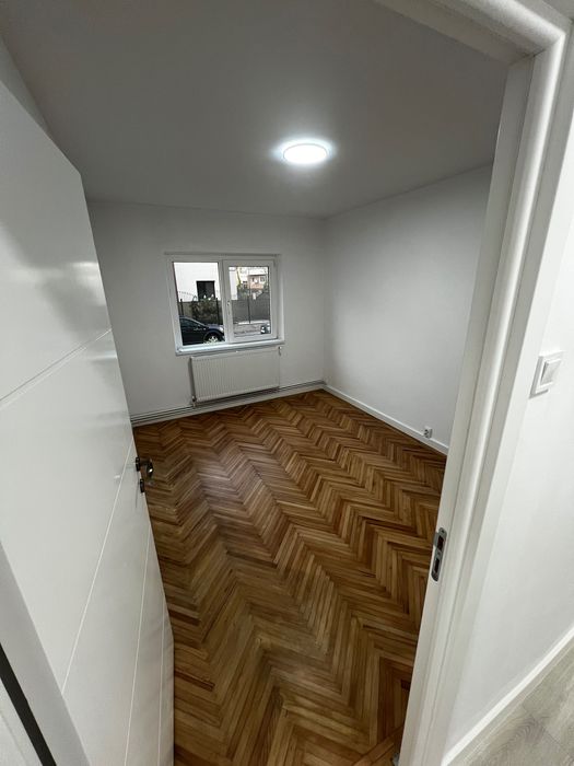 Inchiriez apartament parter 77mp, Renovat