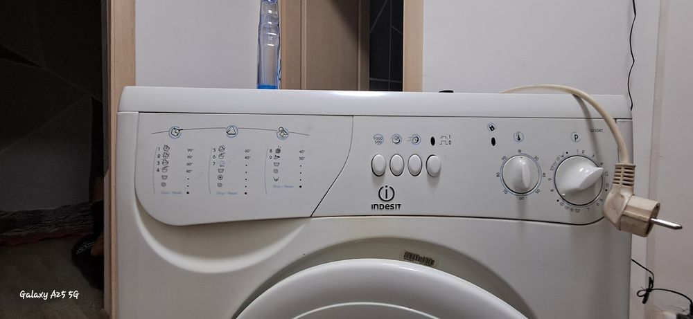 Продам стиральную машинку