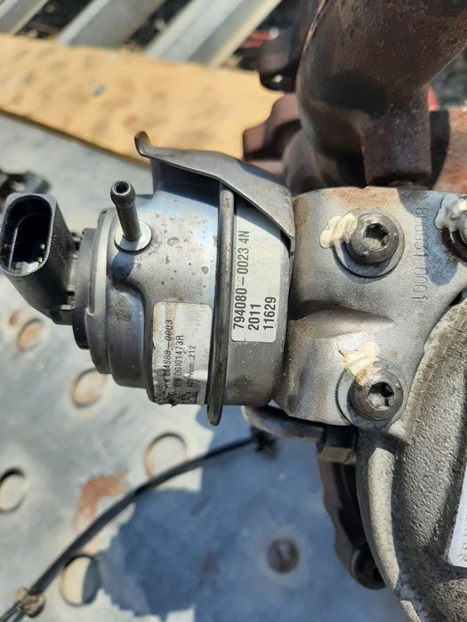 Vând Turbina Audi 2.0tdi 03L145701L