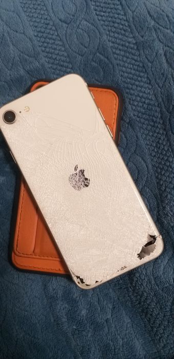 Айфон SE 2022 обменяю или продам