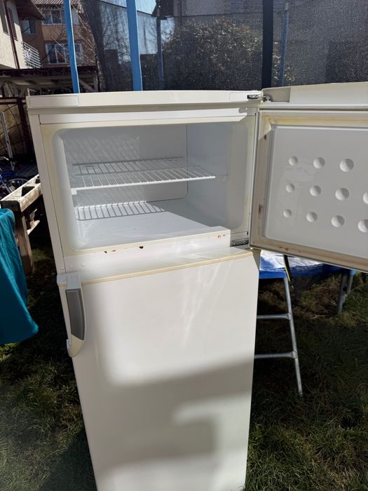 Vând Frigider Arctic