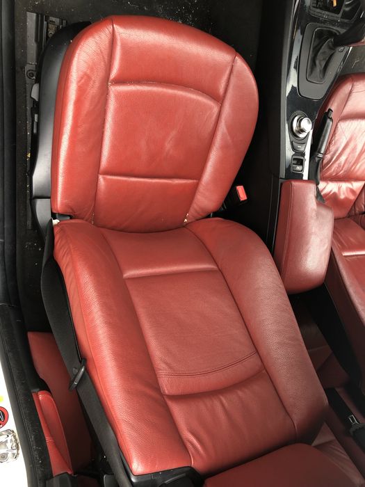 Продаваме на части бмв е93 325и  bmw e93 325i.