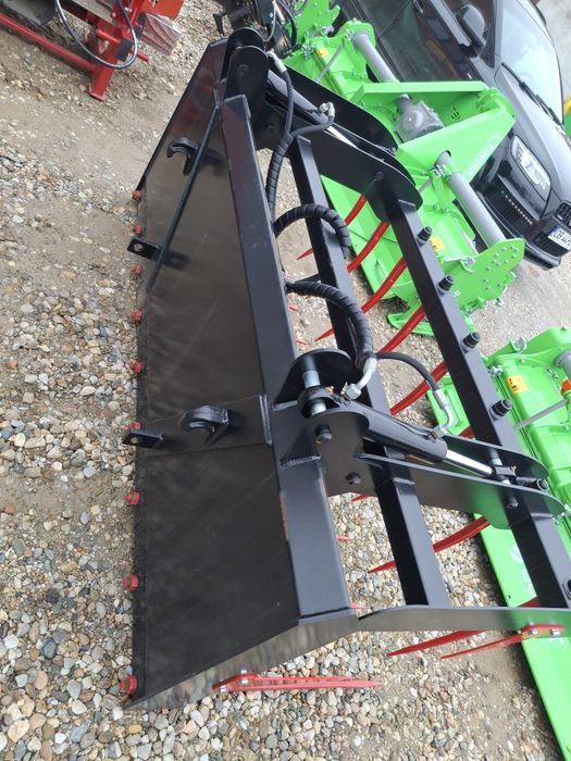 Furca gunoi crocodil