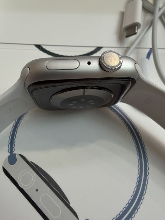 Смарт часы Apple Watch 8 45mm Silver 100%