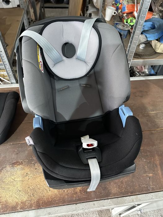 Детско столче Cybex Aton 5 с база