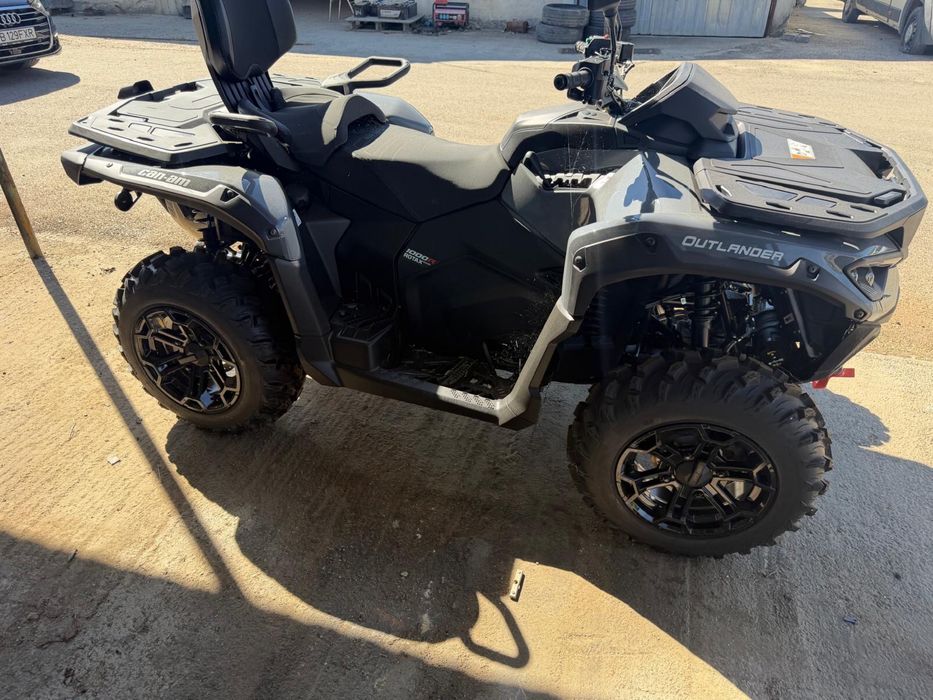 Can-Am Outlander 1000R MAX