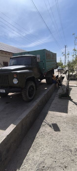 Газ 53 самосвал ишлаб чикарилган йили 1985. Техник соз холатда