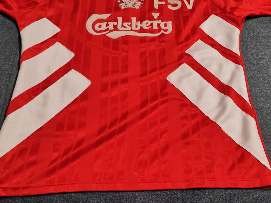 Футболна фланелка liverpool от 90-те