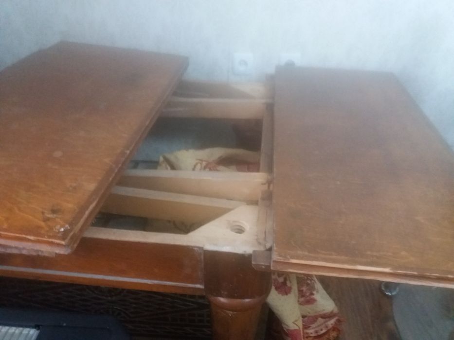 Стол дубовый старинный Антиквар