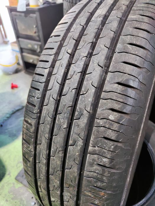 2 бр 215/65/17 Continental