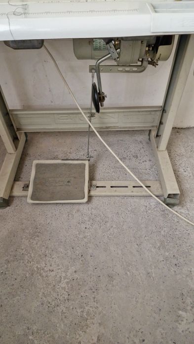 Швейная машинка Zoje, прямострочка