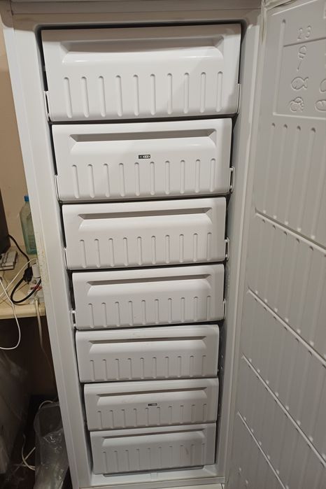 Морозильник Indesit бу