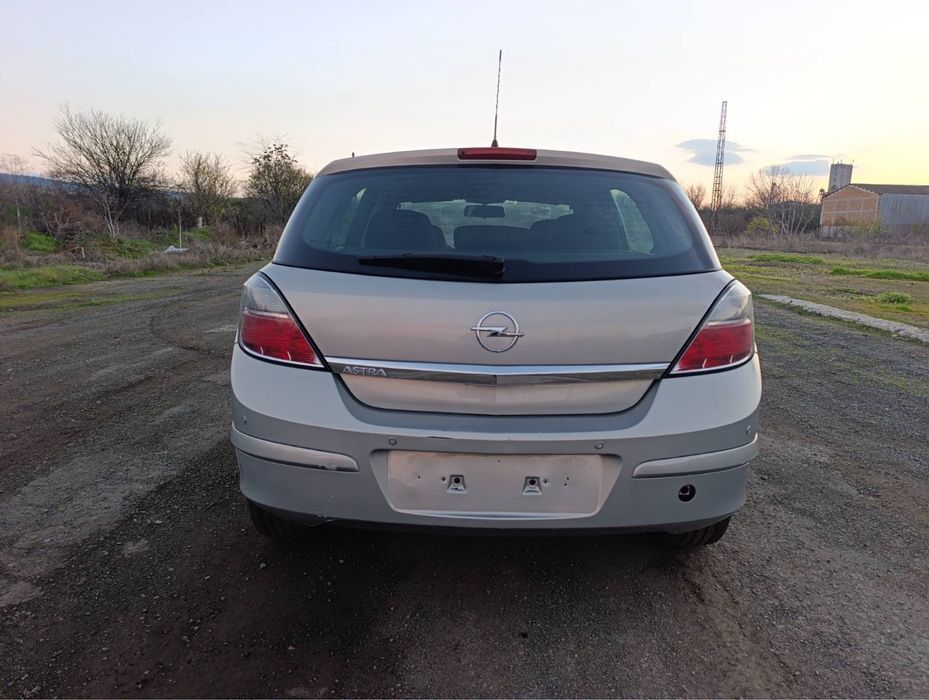 Opel Astra 1.4i 90к.с