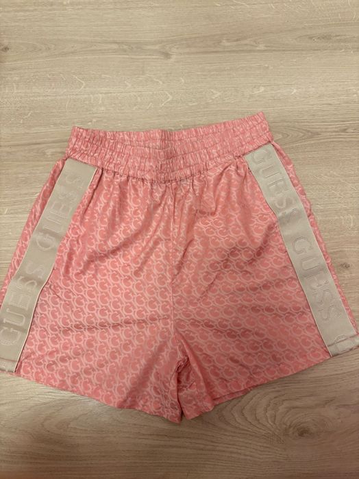 Къси панталонки Guess