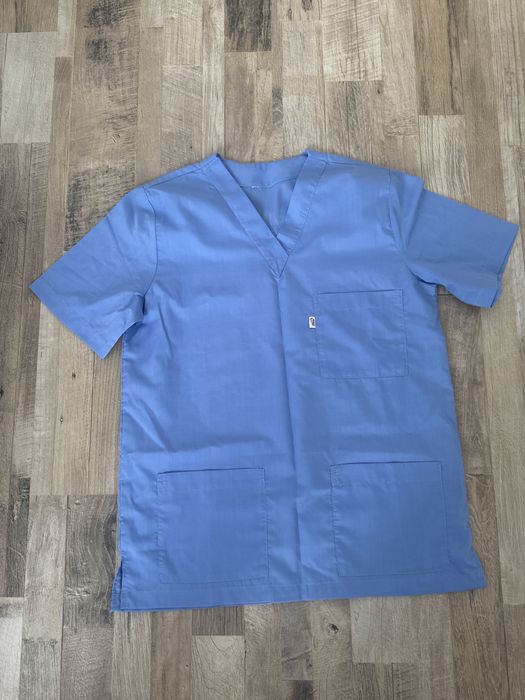 Scrubs (medical uniform)