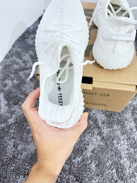 Adidas Yeezy Boost v2 triple white
