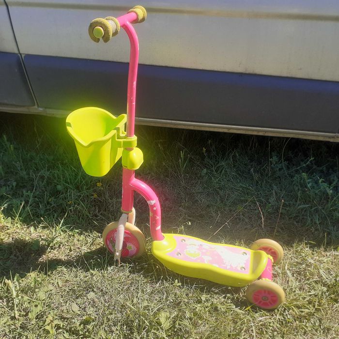 Vand trotineta pentru copii, stare foarte buna, pret 40 lei