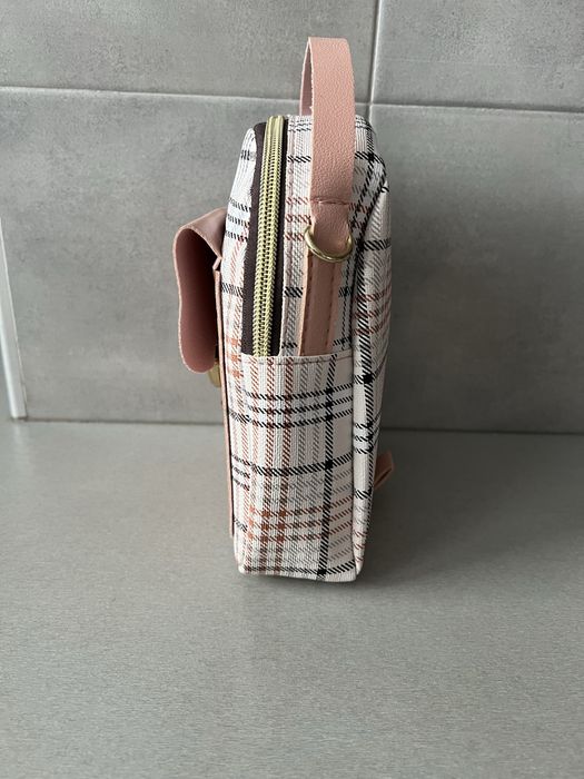 Розова дамска чанта