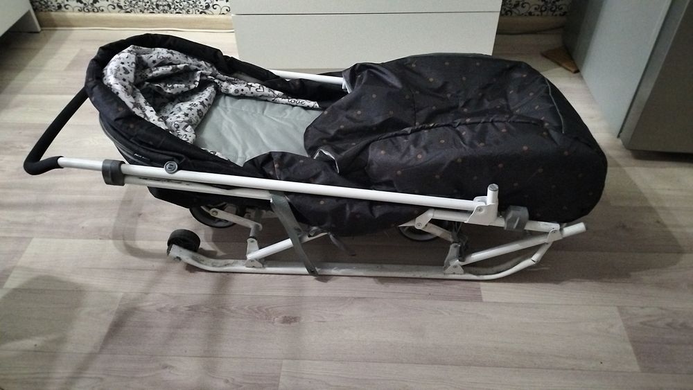 Продам Санки- коляску