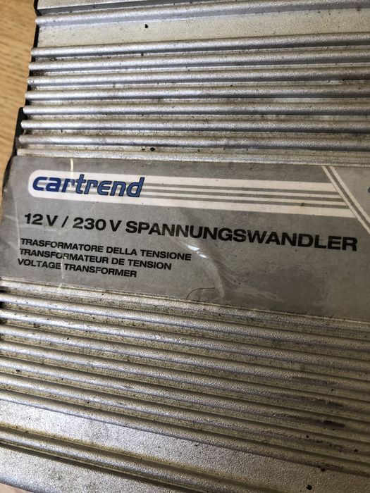 Invertor curent auto