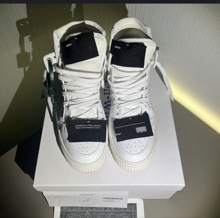 Noi la cutie off whte