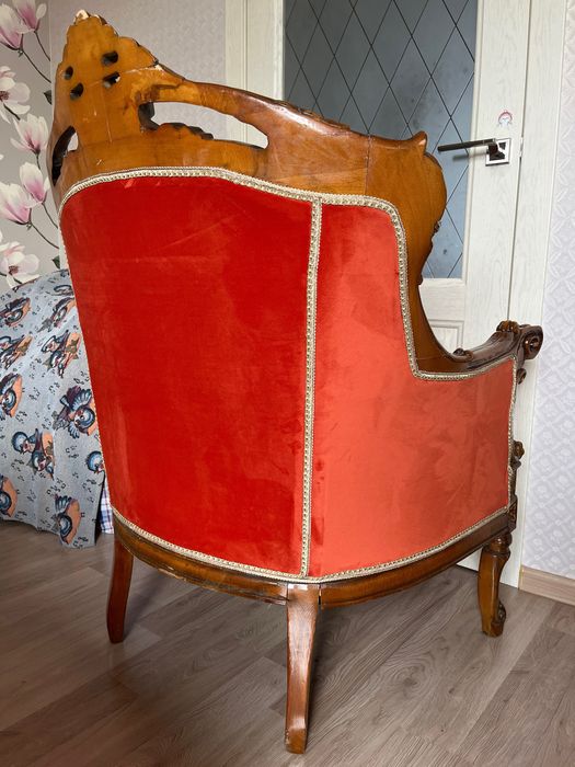 Кресло после реставрации