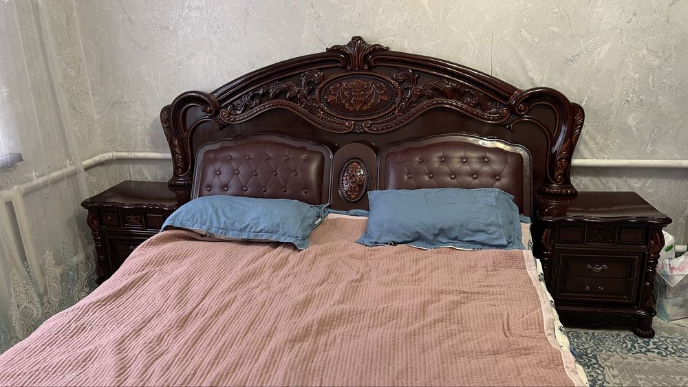 Продам спальний гарнитур срочно