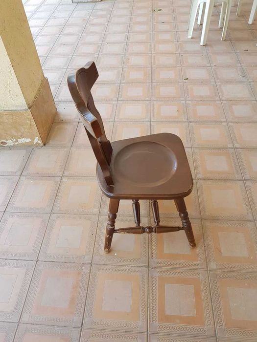 Продам стулья из цельного дерева