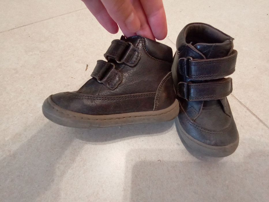 Ghete piele naturala Lasocki mar 20 si 21