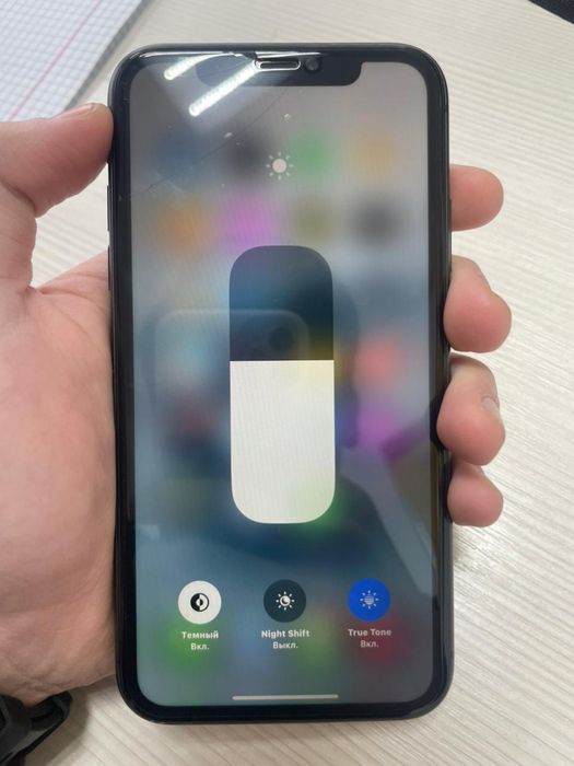 Продам Iphone 11 в хорошом состояние