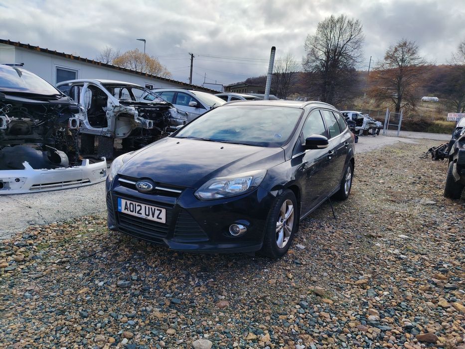 Dezmembrez Ford Focus3 1.6tdci 2013