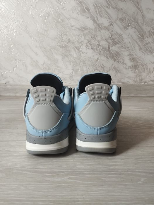 Красовки НОВЫЕ продам