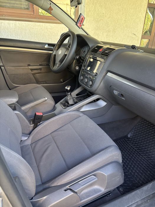 Volkswagen Golf V
