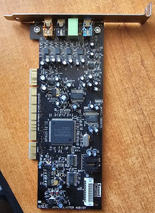 Placa de sunet Creative Sb0570