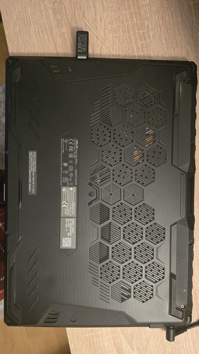 Schimb ASUS TUF F15 I7 32GB Nvidia 1660Ti 6Gb cu IPHONE 15+ sau IPAD