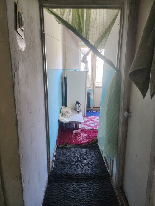 Srochna 1 xonali kivartira sotiladi