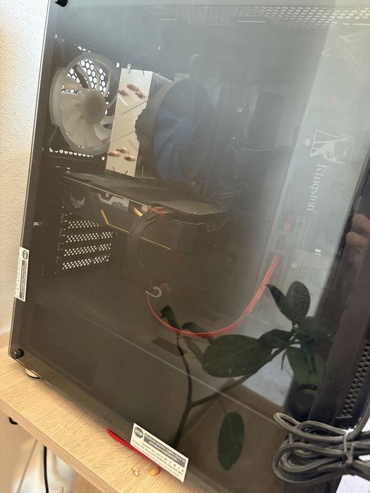 PC Gaming i5 9600K + GTX 1660 SUPER + 16GB RAM